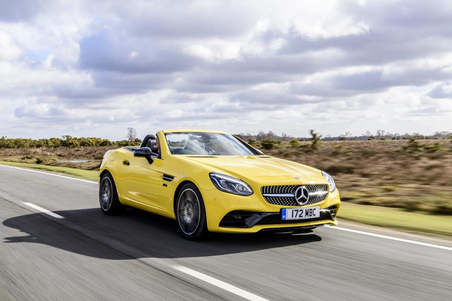  Mercedes-Benz SLC300 Final Edition (R172) 2019 года  (UK) (фото 3 из 19)